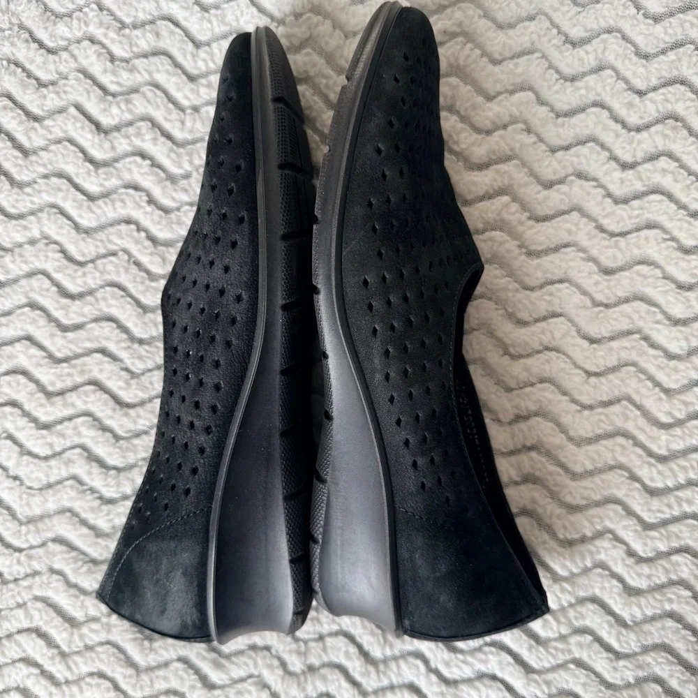 ECCO Felicia Black Perforated Suede Slip On Wedge Loafer Comfort Shoes Sz 40